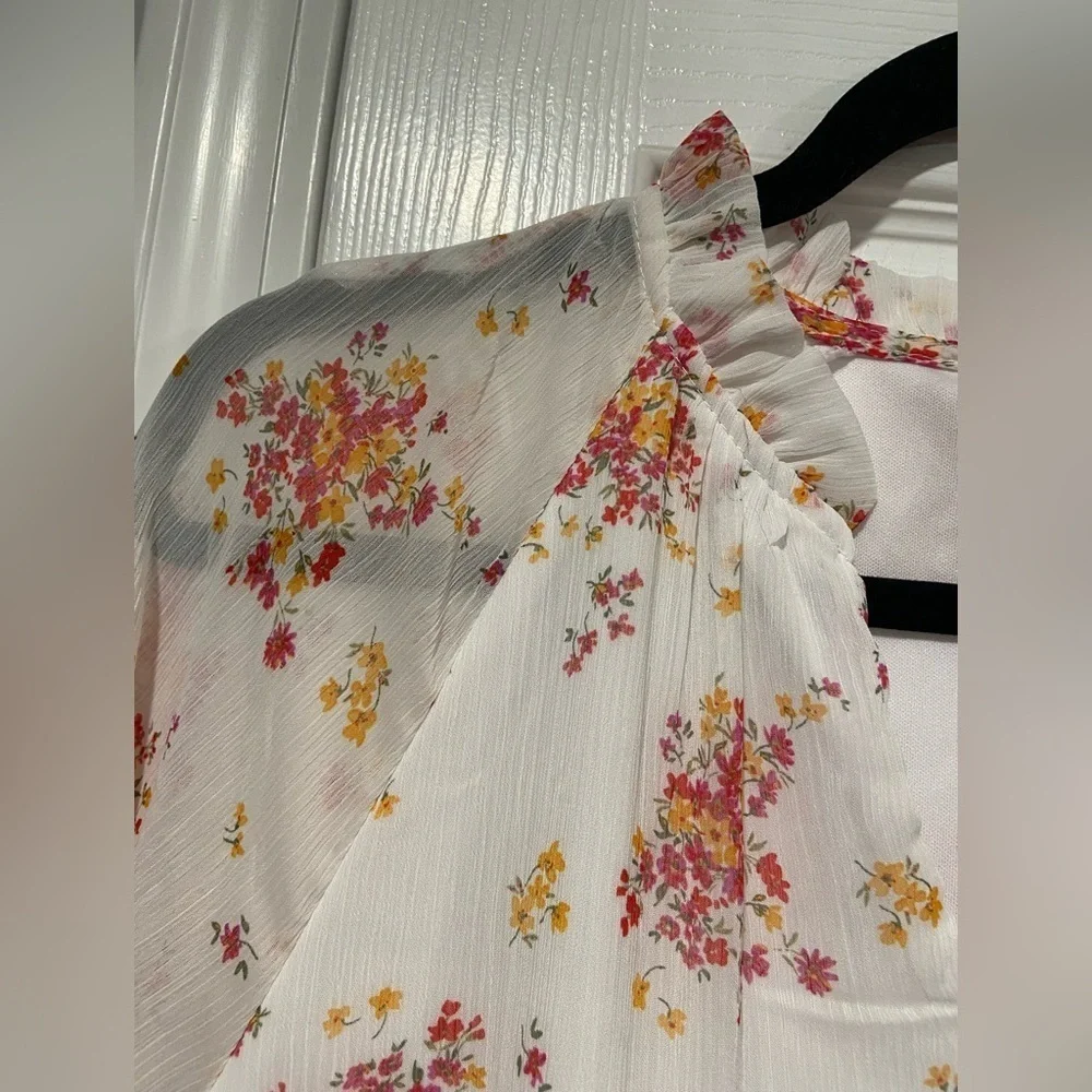 NWT Vince Camuto Size S White Floral Ruffle Flowy Long Sleeve Sheer Mini Dress